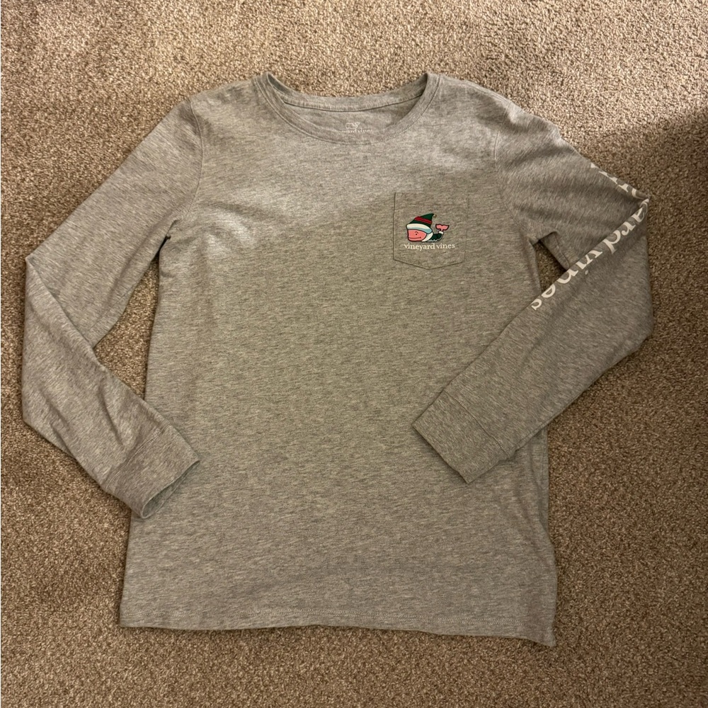 Vineyard Vines girls Christmas tee, size Large